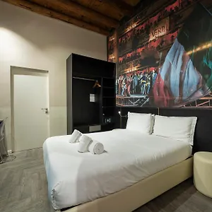 Italianflat - Theatrum And Guest house